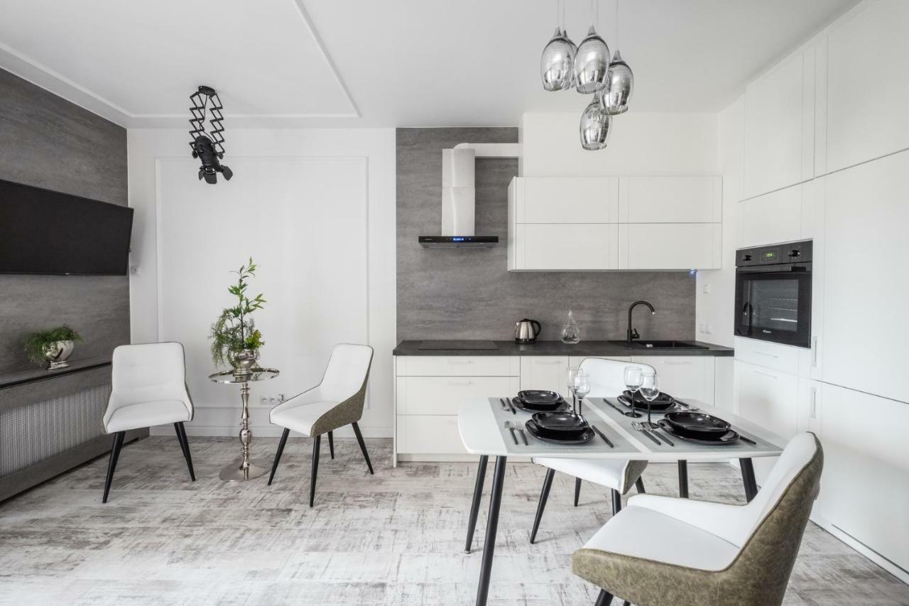 Good Time Apartment Business Center Варшава Екстериор снимка